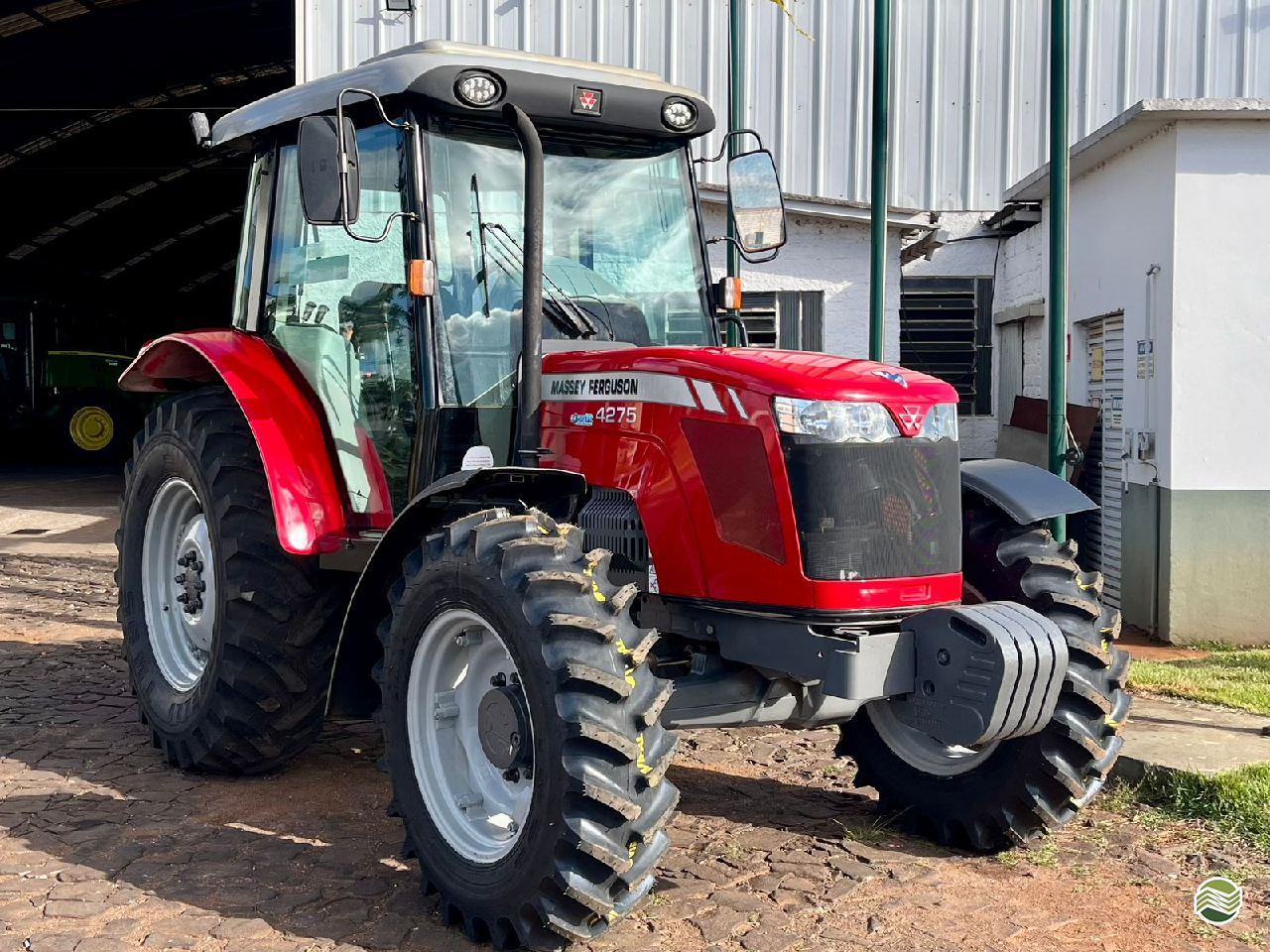 TRATOR MASSEY FERGUSON MF 4275 Tração 4x4 Comatral Caminhões e Máquinas Agrícolas PANAMBI RIO GRANDE DO SUL RS